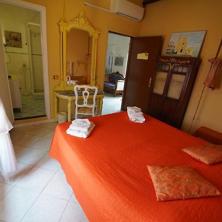 Camera Nel Borgo Medievale Di Cervo - Lenottimediterranee Luaran gambar