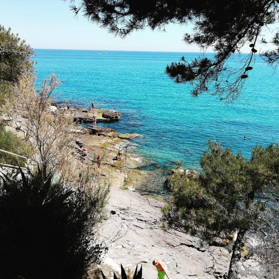 Camera Nel Borgo Medievale Di Cervo - Lenottimediterranee Luaran gambar